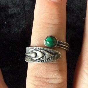 Silver 925 Feather Ring with Green Stone